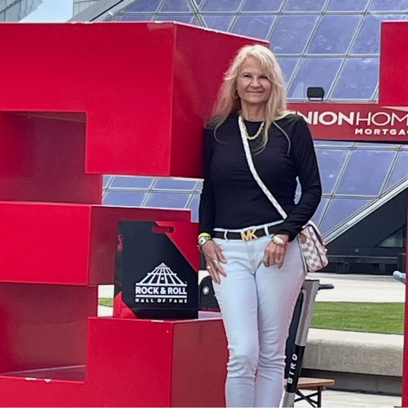 PLEASE JOIN ME FOR A LIVE SHOW TODAY 6-8 EST TIME SHARE YOURS & MINE - Picture 11 of 15